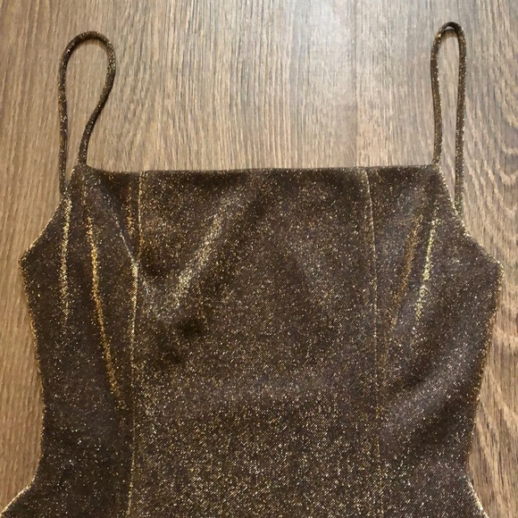 ⭐️HOST PICK⭐️Vintage 90’s metallic gold backless dress - Picture 4 of 12